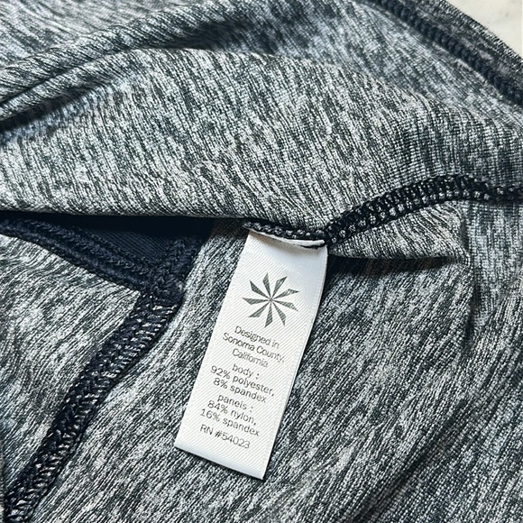 Athleta Running Wild Women’s Colorblock Half Zip Pullover Size XS - Picture 5 of 9